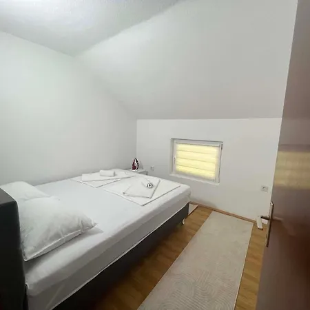 Adi Apartamento