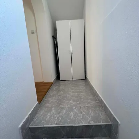 Adi Apartamento *