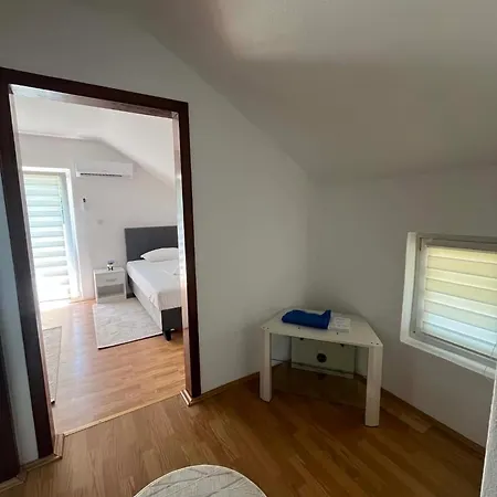 Adi Apartamento